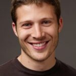แซ็ค กิลฟอร์ด (Zach Gilford)