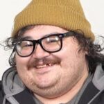 แซ็ค โฮล์มส์ (Zach Holmes)