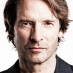 เอเดรียน ฮัฟ (Adrian Hough)