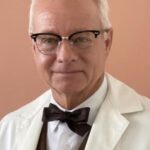 อเล็กซ์ ไฮด์-ไวท์ (Alex Hyde-White)