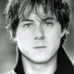 แอนดรูว์ น็อตต์ (Andrew Knott)