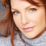 แอนน์ เลห์ตัน (Anne Leighton)