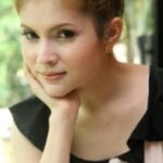 แอนนี่ บรู๊คส์ (Annie Brooks)