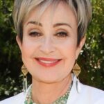 แอนนี่ พ็อตส์ (Annie Potts)