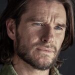 แอนโธนี่ เจ. ชาร์ป (Anthony J. Sharpe)