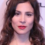 อายลิน เทเซล (Aylin Tezel)