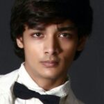 อายุช ทันดอน (Ayush Tandon)