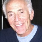 บรูซ ไวทซ์ (Bruce Weitz)