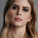 คาร์ลสัน ยัง (Carlson Young)