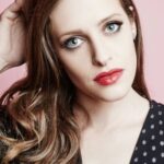คาร์ลี่ ไชคิน (Carly Chaikin)
