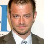คาร์ไมน์ จิโอวินาซโซ (Carmine Giovinazzo)