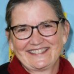 แคโรไลน์ ทอมป์สัน (Caroline Thompson)