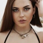 แคร์รี่ มอนโร (Carrie Munro)