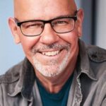 ชาร์ลส์ มาร์ติน สมิธ (Charles Martin Smith)