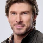 คริสโตเฟอร์ รัสเซล (Christopher Russell)