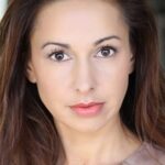 แคลร์ รอสส์-บราวน์ (Claire Ross-Brown)