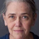 เดโบราห์ สแตรง (Deborah Strang)