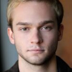 เดวอน เกียร์ฮาร์ต (Devon Gearhart)