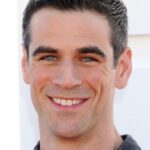 เอ็ดดี้ คาฮิลล์ (Eddie Cahill)