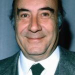 เอนโซ คานนาเวล (Enzo Cannavale)