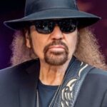 แกรี่ รอสซิงตัน (Gary Rossington)