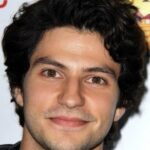 จอร์จ โคสตูรอส (George Kosturos)