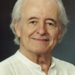 เฮนรี่ ดาร์โรว์ (Henry Darrow)