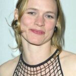 อิซาเบล บรู๊ค (Isabel Brook)