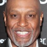 เจมส์ พิคเกนส์ จูเนียร์ (James Pickens Jr.)