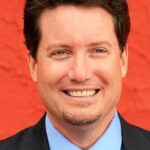 เจมส์ ควินน์ (James Quinn)