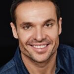 เจย์ โบเวน (Jay Bowen)