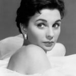 ฌอง ซิมมอนส์ (Jean Simmons)