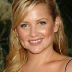 เจสสิก้า แคปชอว์ (Jessica Capshaw)