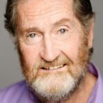 จอห์น แม็คนีล (John McNeill)