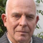 จอห์น ชาร์ปเนล (John Shrapnel)