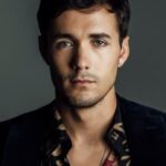 โจนาห์ เฮาเออร์-คิง (Jonah Hauer-King)