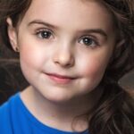 จูเลียน่า เดวีส์ (Juliana Davies)