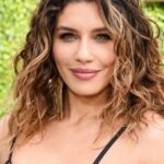 จูเลียน่า ฮาร์คาวี (Juliana Harkavy)