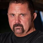 เคน ฮ็อดเดอร์ (Kane Hodder)