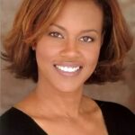 คาเรน แมคไลมอนท์ (Karen McLymont)