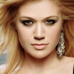 เคลลี คลาร์กสัน (Kelly Clarkson)