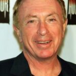 ลาร์รี่ โคเฮน (Larry Cohen)