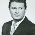 ลาร์รี่ สตอร์ช (Larry Storch)