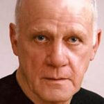 ลีออน รัสซอม (Leon Russom)