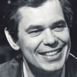 เลสลี่ คาร์ลสัน (Leslie Carlson)