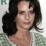 ลิซ่า บลันท์ (Lisa Blount)