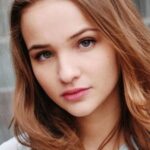 ลิซ่า วิคารี (Lisa Vicari)