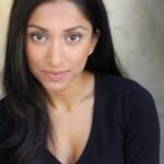 เลิฟลี่ แครอลล์ (Lovlee Carroll)