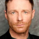 แม็คเคนซี่ แอสติน (Mackenzie Astin)