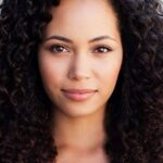 มาเดอลีน แมนท็อค (Madeleine Mantock)